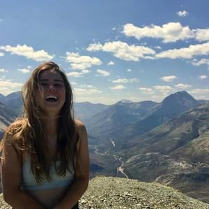 Meet your Posher, Nakita